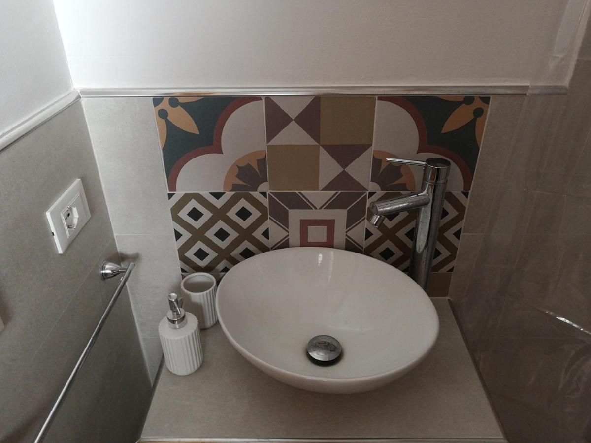 Casa Carini Apartment ปาแลร์โม ภายนอก รูปภาพ